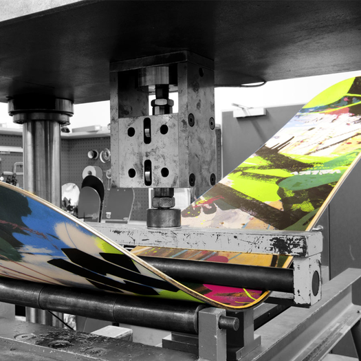 The Cashew isnt's just made to be more eco-friendly; it has also passed the most rigorous tests! Its snow-performance is even better than conventionally produced boards.