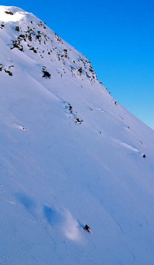 Alex beim first track von der Martschallücke in Richtung Andermatt